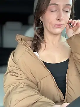 Snapshot of lunagirl13 chatting on February 24, 2026, 11:16 pm lunagirl13 online show from February 24, 2026, 11:16 pm