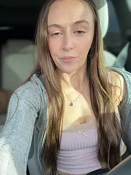 Snapshot of lunagirl13 chatting on February 23, 2026, 11:05 pm lunagirl13 online show from February 23, 2026, 11:05 pm