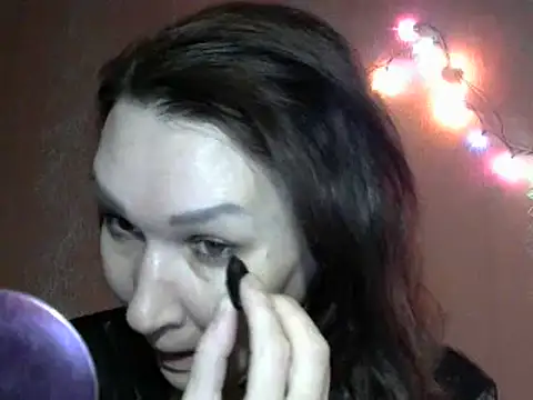 Snapshot of PrettyAndWild chatting on December 13, 2024, 5:21 pm PrettyAndWild online show from December 13, 2024, 5:21 pm