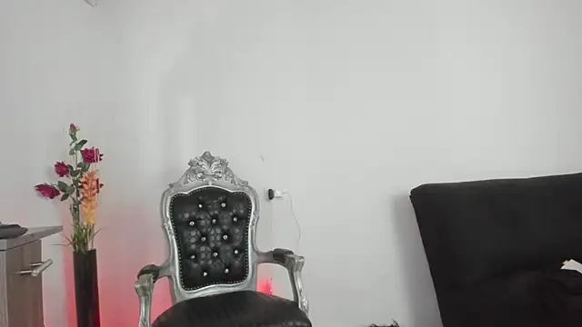 Snapshot of Hela_wet chatting on March 2, 2025, 12:20 am Hela wet online show from March 2, 2025, 12:20 am