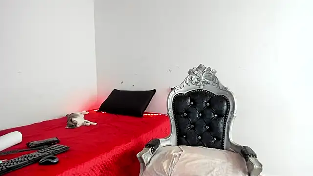 Snapshot of Hela_wet chatting on November 13, 2025, 8:02 pm Hela wet online show from November 13, 2025, 8:02 pm