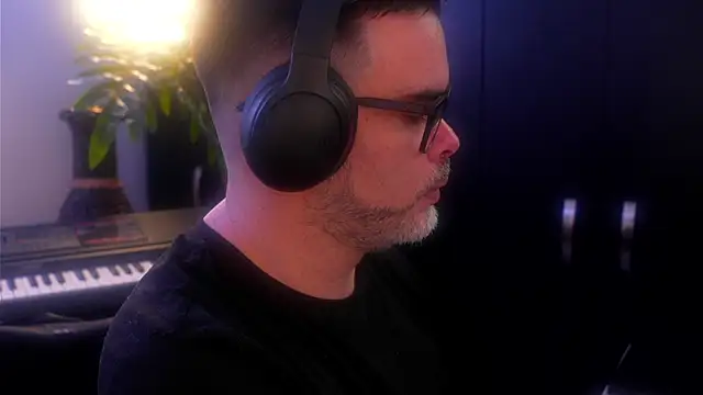 Snapshot of Sanders_White chatting on September 14, 2025, 11:49 pm Sanders White online show from September 14, 2025, 11:49 pm