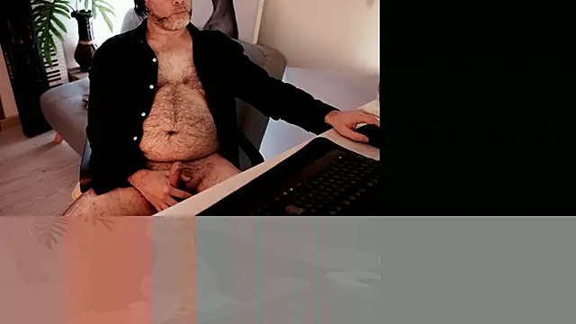 Snapshot of Sanders_White chatting on December 5, 2024, 2:37 am Sanders White online show from December 5, 2024, 2:37 am