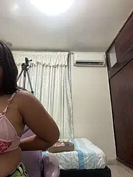 Snapshot of Lia_sexx chatting on February 4, 2026, 12:22 pm Lia sexx online show from February 4, 2026, 12:22 pm