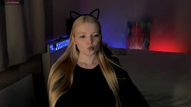 Snapshot of Ssweet_annie chatting on April 15, 2026, 6:01 pm Ssweet annie online show from April 15, 2026, 6:01 pm