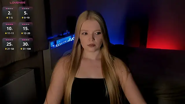 Snapshot of Ssweet_annie chatting on April 13, 2026, 5:50 pm Ssweet annie online show from April 13, 2026, 5:50 pm