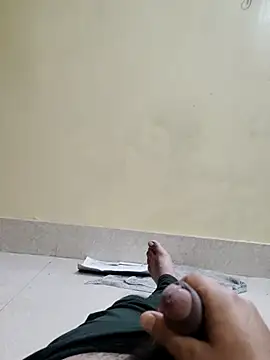 Snapshot of raaajjjjuu chatting on October 30, 2025, 12:58 pm raaajjjjuu online show from October 30, 2025, 12:58 pm