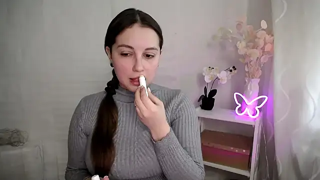 SweetPrincess  online show from March 17, 2026, 6:49 am