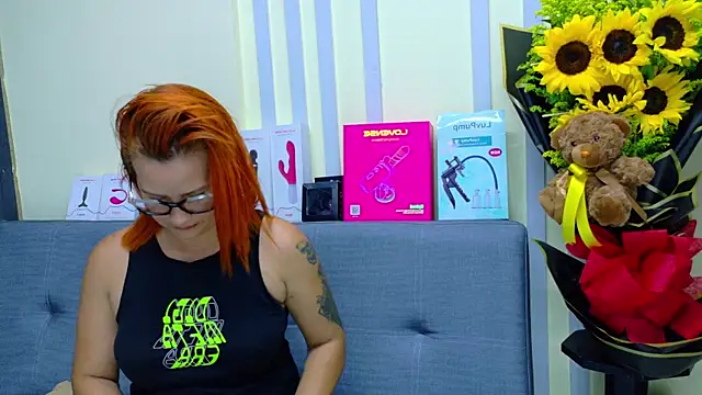 Britney taylor  online show from April 15, 2026, 7:58 pm