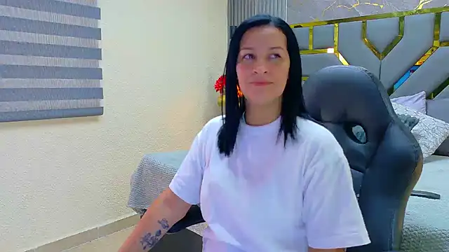 Britney taylor  online show from July 29, 2026, 8:08 pm