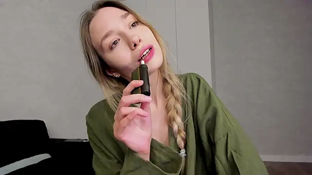 mary shiota online show from December 14, 2025, 3:17 pm