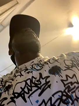 Bigdickbandit205 online show from September 19, 2025, 6:01 pm