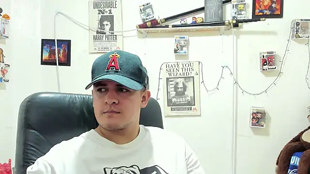 ney 22 online show from November 8, 2025, 1:36 pm