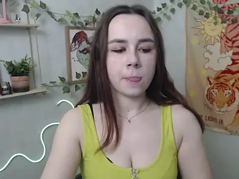 Snapshot of VeryVeryVeryShy_ chatting on April 22, 2026, 5:47 am VeryVeryVeryShy online show from April 22, 2026, 5:47 am