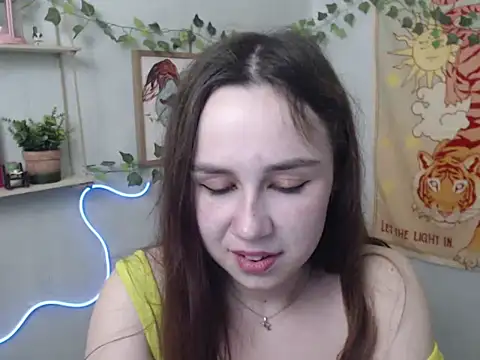 Snapshot of VeryVeryVeryShy_ chatting on April 18, 2026, 5:48 pm VeryVeryVeryShy online show from April 18, 2026, 5:48 pm