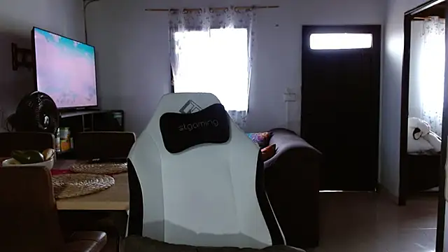 bety-cum2 online show from February 4, 2026, 3:18 pm