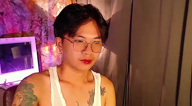 Snapshot of Sexy_Handsome_Drex chatting on January 22, 2025, 12:06 pm Sexy Handsome Drex online show from January 22, 2025, 12:06 pm