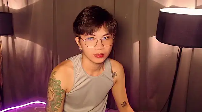 Snapshot of Sexy_Handsome_Drex chatting on March 5, 2025, 9:38 am Sexy Handsome Drex online show from March 5, 2025, 9:38 am