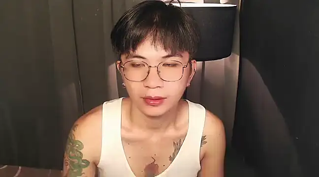 Snapshot of Sexy_Handsome_Drex chatting on February 23, 2025, 8:49 am Sexy Handsome Drex online show from February 23, 2025, 8:49 am