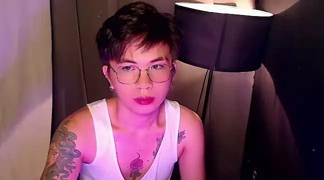 Snapshot of Sexy_Handsome_Drex chatting on March 4, 2025, 8:35 am Sexy Handsome Drex online show from March 4, 2025, 8:35 am