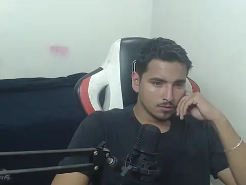 kylian 07 online show from July 17, 2026, 2:31 am