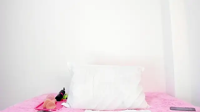 AgathaPember online show from November 5, 2025, 9:18 pm