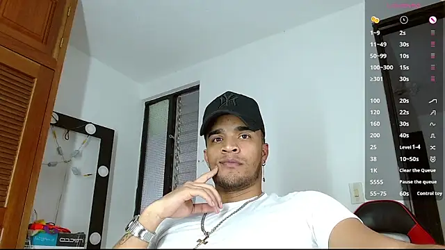 Snapshot of Bigcock_21cm_ chatting on February 21, 2025, 10:26 pm Bigcock 21cm online show from February 21, 2025, 10:26 pm