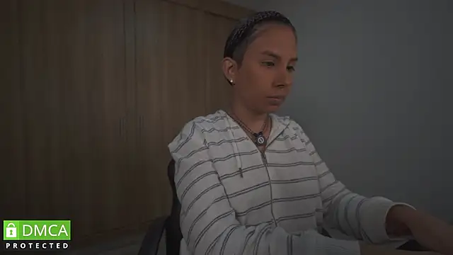 Dubois Amy online show from February 6, 2026, 11:23 pm