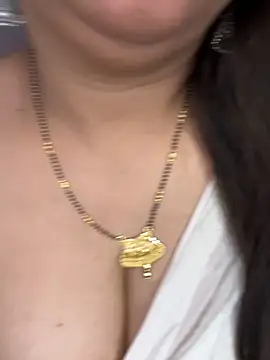 Snapshot of Zoya_Varma004 chatting on April 6, 2026, 7:20 am Zoya Varma004 online show from April 6, 2026, 7:20 am