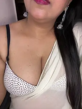 Snapshot of Zoya_Varma004 chatting on March 8, 2026, 6:33 pm Zoya Varma004 online show from March 8, 2026, 6:33 pm