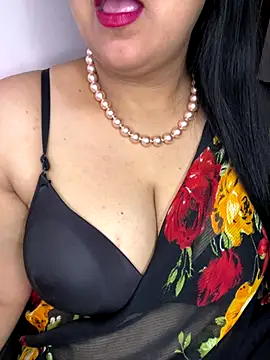 Zoya Varma004 online show from December 22, 2025, 6:13 am