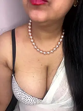 Zoya Varma004 online show from January 7, 2026, 9:47 am