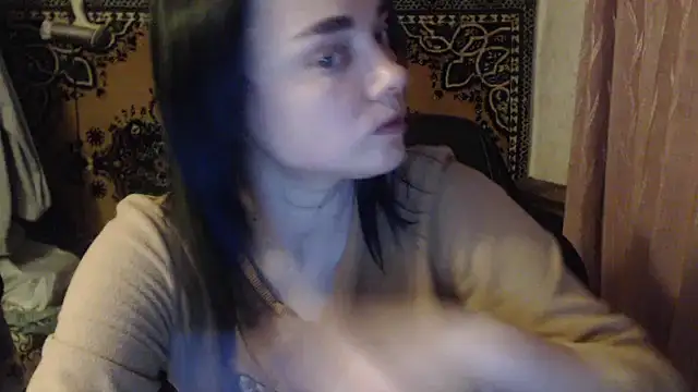 Snapshot of AlisaLaDiva chatting on May 19, 2026, 8:05 pm AlisaLaDiva online show from May 19, 2026, 8:05 pm