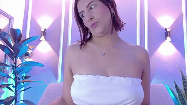 isa kiss online show from March 12, 2026, 12:42 pm