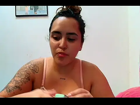 Snapshot of Karol_naughty chatting on May 19, 2026, 2:24 pm Karol naughty online show from May 19, 2026, 2:24 pm