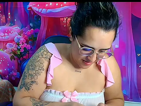 Snapshot of Karol_naughty chatting on May 31, 2026, 12:55 pm Karol naughty online show from May 31, 2026, 12:55 pm