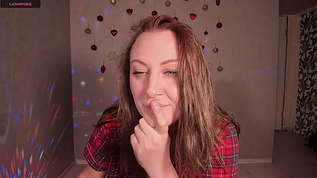 Snapshot of Mira_Xo_ chatting on December 3, 2024, 9:28 am Mira Xo online show from December 3, 2024, 9:28 am