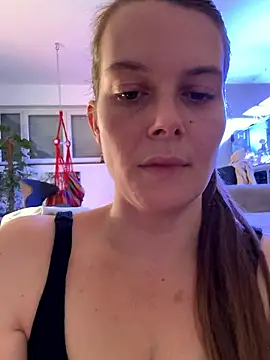 Snapshot of newMichelle chatting on January 17, 2026, 12:20 pm newMichelle online show from January 17, 2026, 12:20 pm