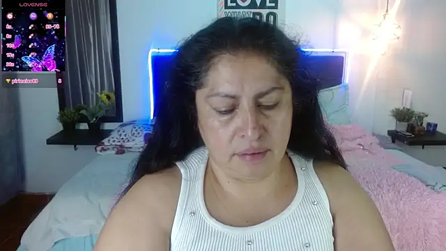 Snapshot of Keyla01_ chatting on March 26, 2026, 6:44 am Keyla01 online show from March 26, 2026, 6:44 am