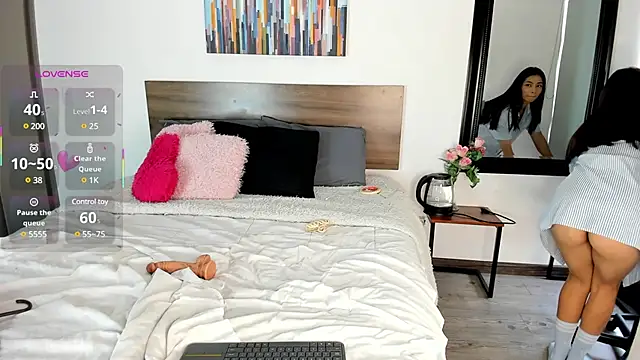 Snapshot of Ginebraa_Saenz chatting on March 11, 2025, 1:56 pm Ginebraa Saenz online show from March 11, 2025, 1:56 pm