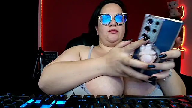 lulubigtitts1 online show from March 19, 2025, 9:16 pm