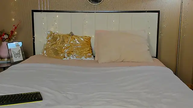 mailymilf online show from November 23, 2025, 12:04 pm