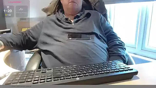 bigbadjon69 online show from December 2, 2025, 2:52 pm