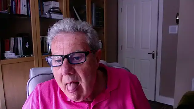 Snapshot of Oldpistolpete chatting on May 11, 2026, 12:50 pm Oldpistolpete online show from May 11, 2026, 12:50 pm