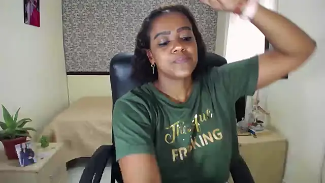 EvaFoxter online show from February 24, 2026, 3:24 pm