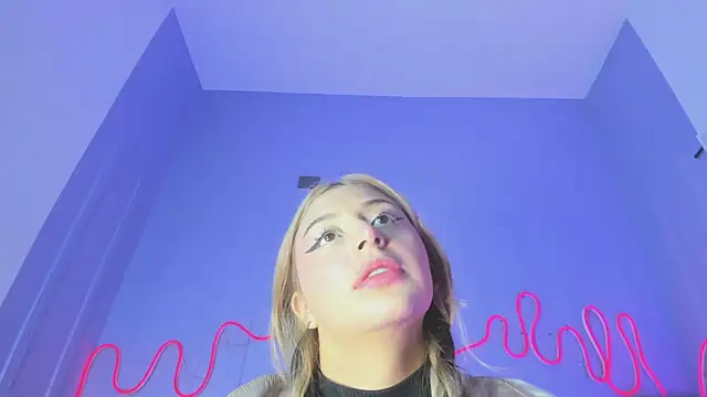 Sofly s online show from March 3, 2026, 11:50 am