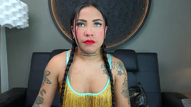 miss vaiolette online show from October 30, 2025, 11:08 am