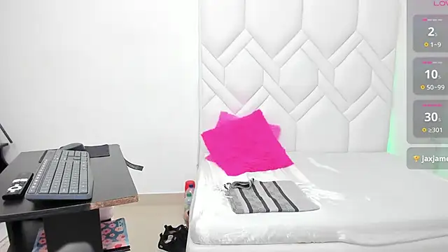 Mature Hard online show from March 7, 2025, 8:00 pm