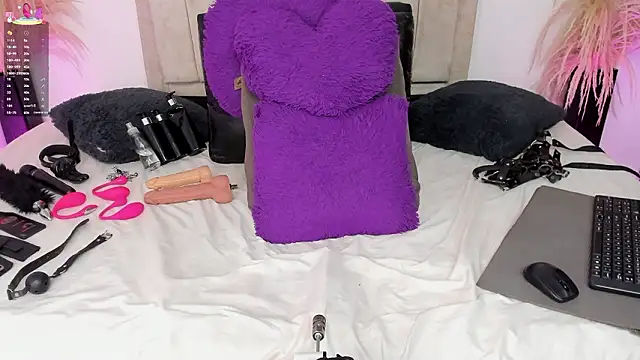 Bianka olivetto021 online show from February 3, 2026, 2:53 am