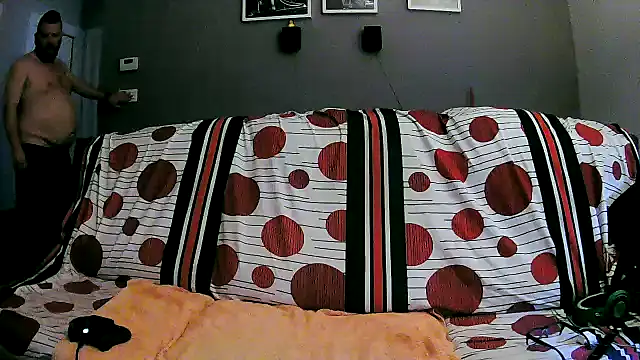 txan9876 online show from December 23, 2025, 8:24 am